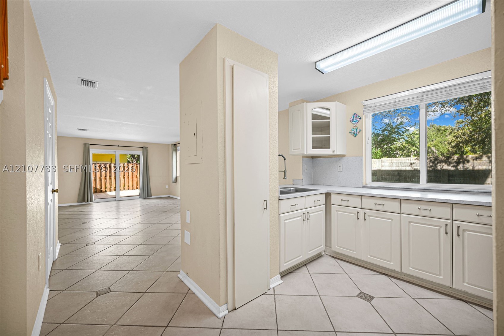 19606 SW 103rd Ct #4, Cutler Bay FL 33157