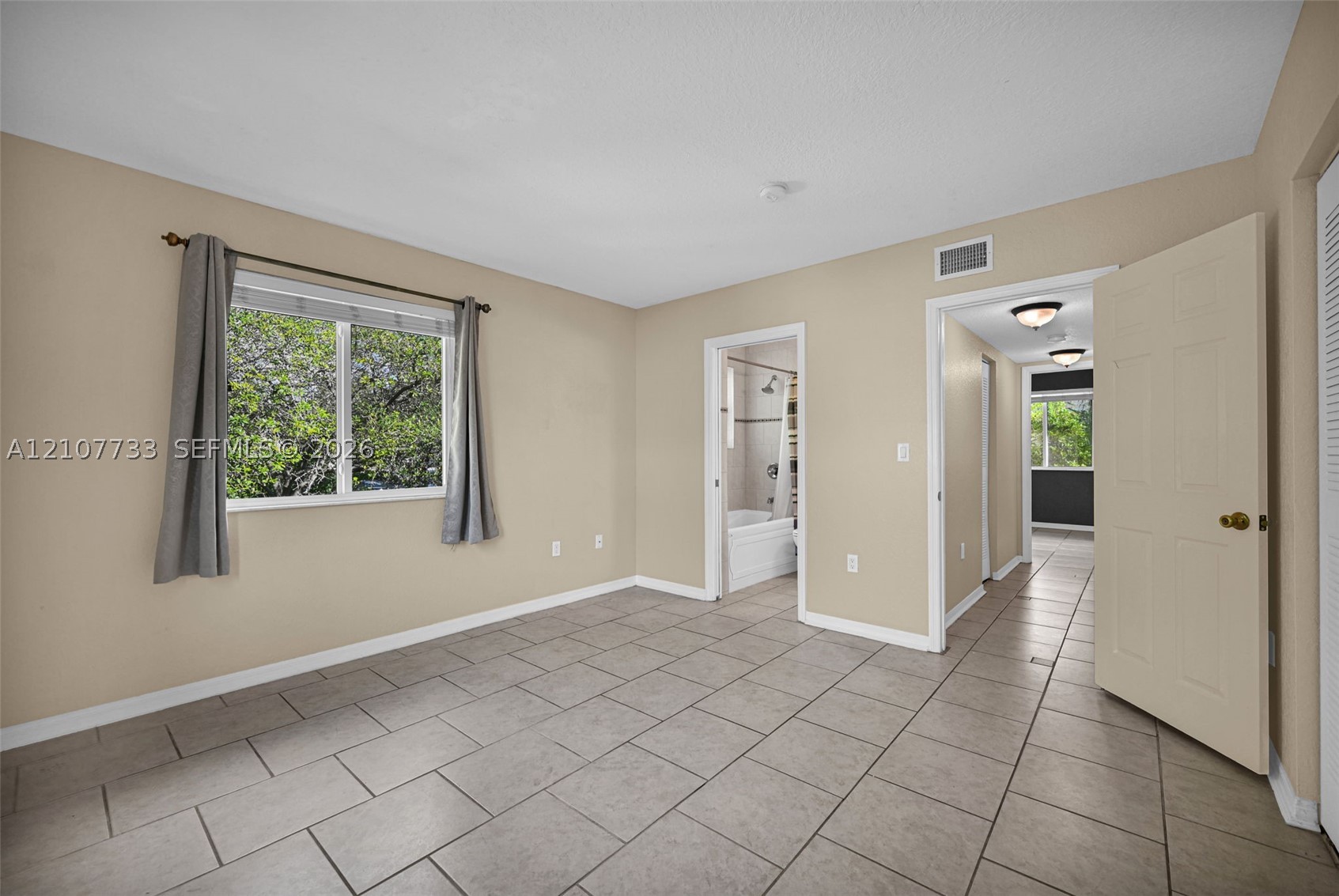 19606 SW 103rd Ct #4, Cutler Bay FL 33157