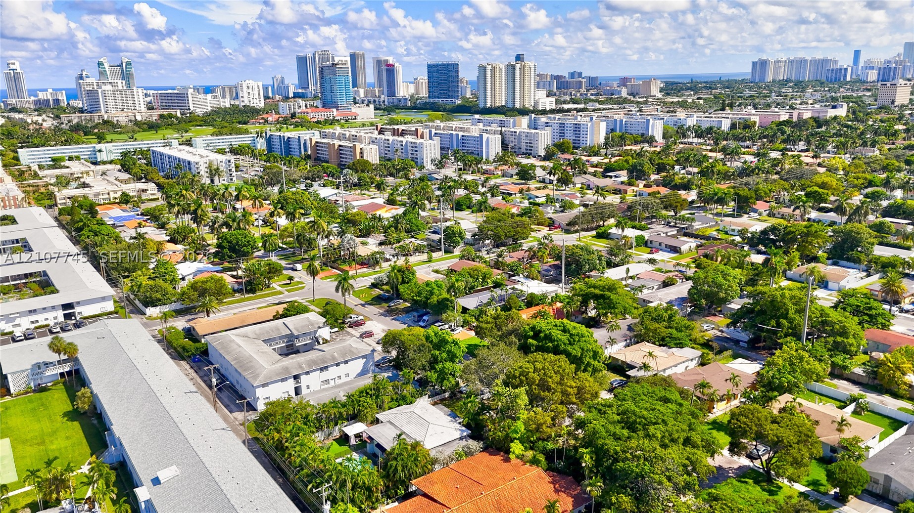 901 NE 8th St, Hallandale Beach FL 33009