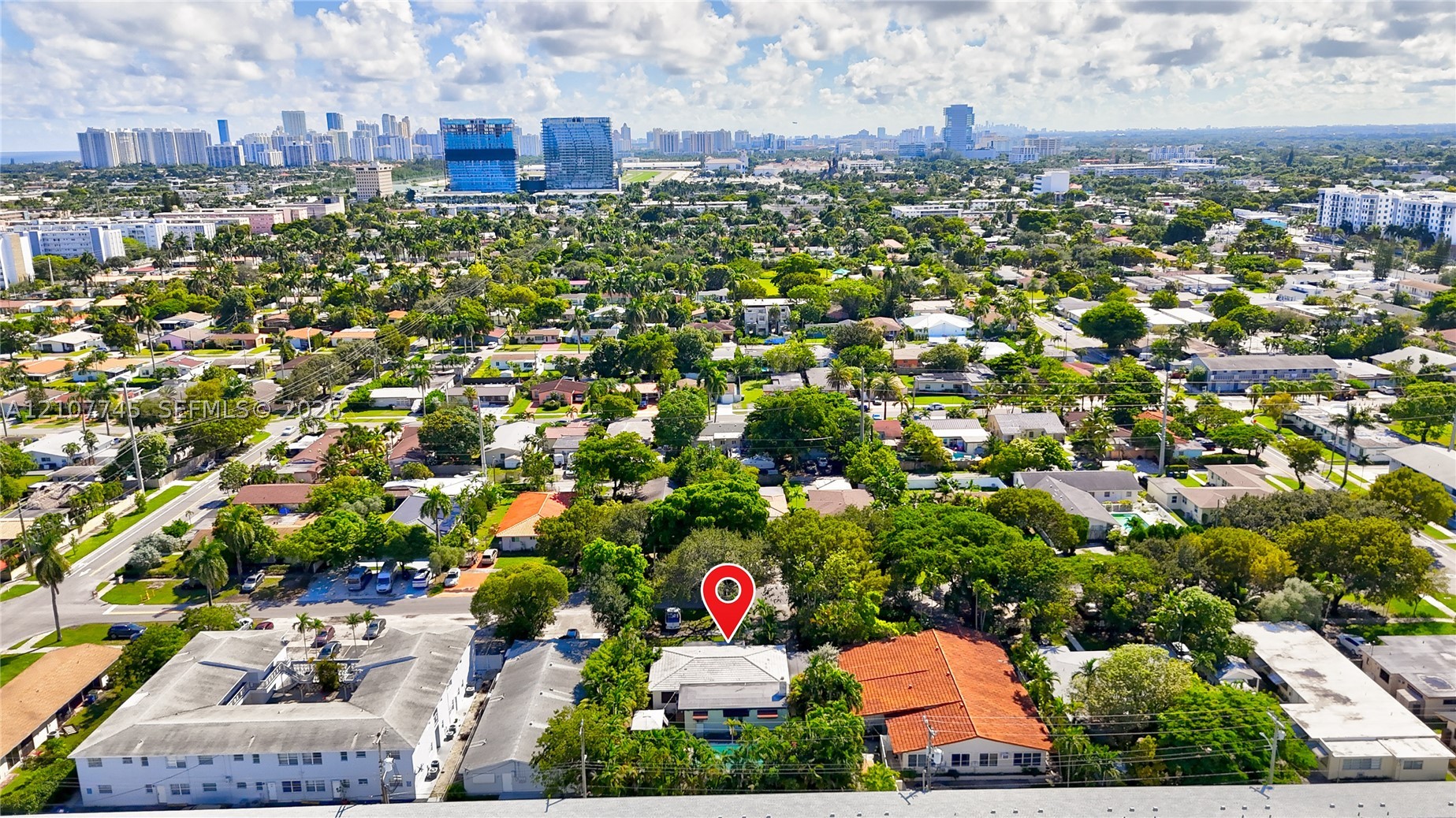 901 NE 8th St, Hallandale Beach FL 33009