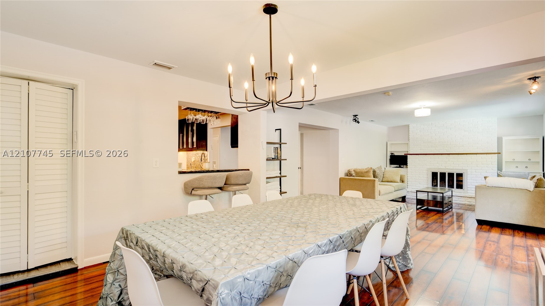 901 NE 8th St, Hallandale Beach FL 33009