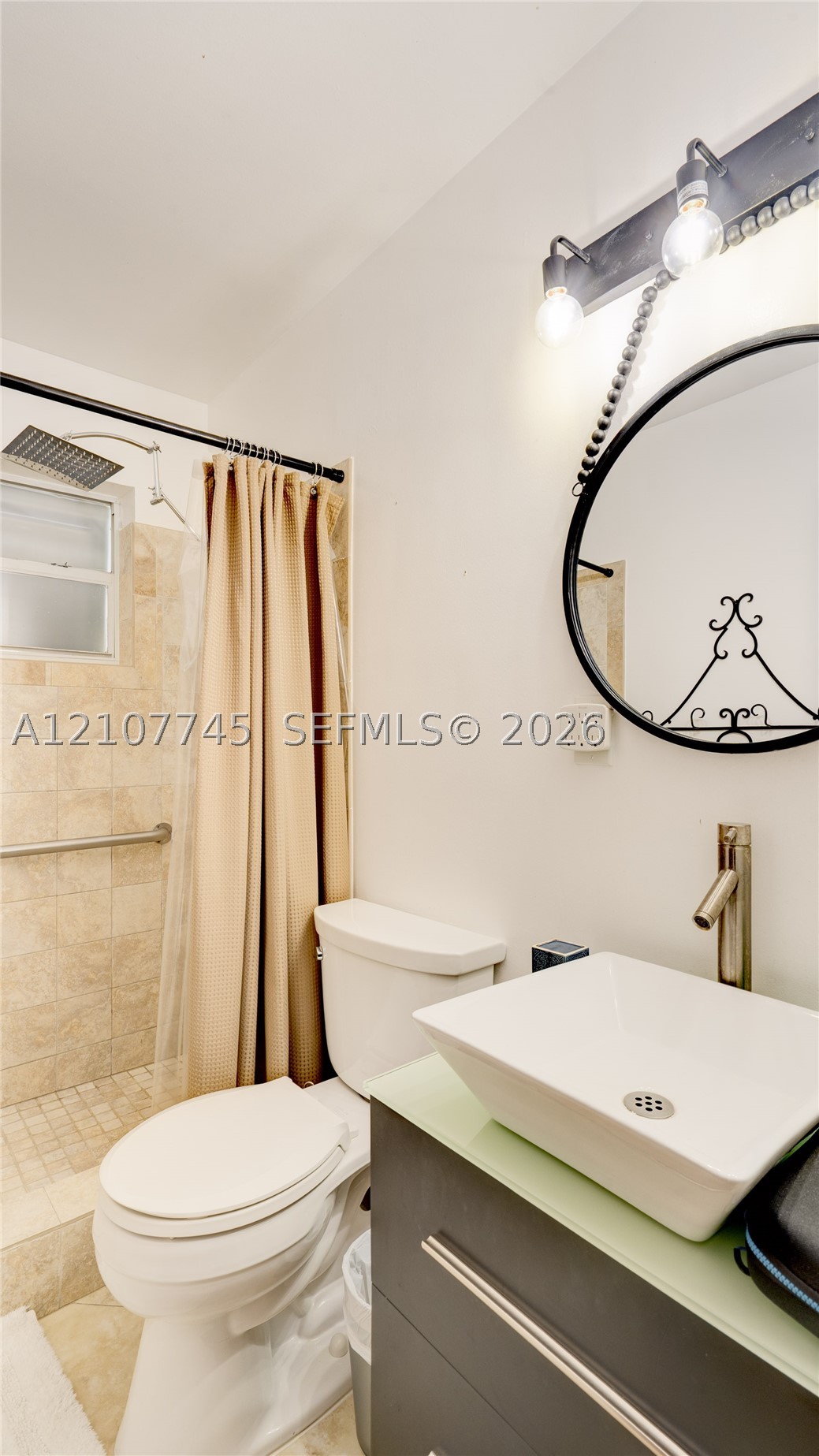 901 NE 8th St, Hallandale Beach FL 33009