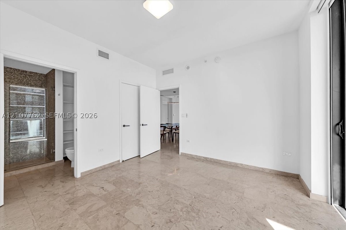88 SW 7th St #3401, Miami FL 33130