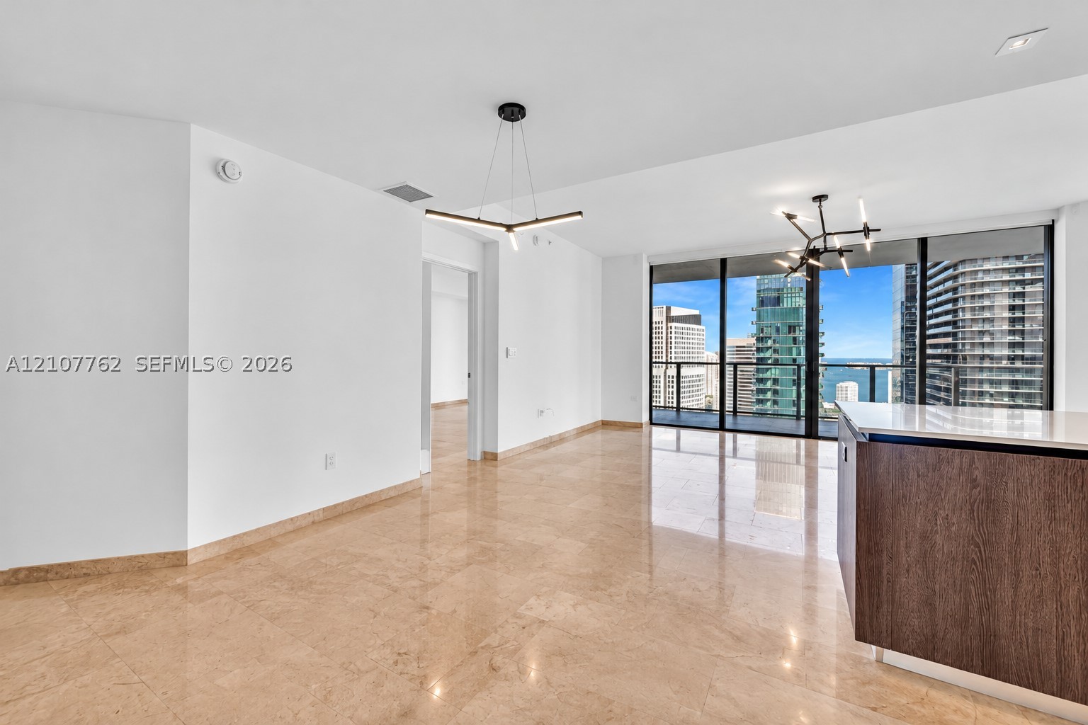 88 SW 7th St #3401, Miami FL 33130