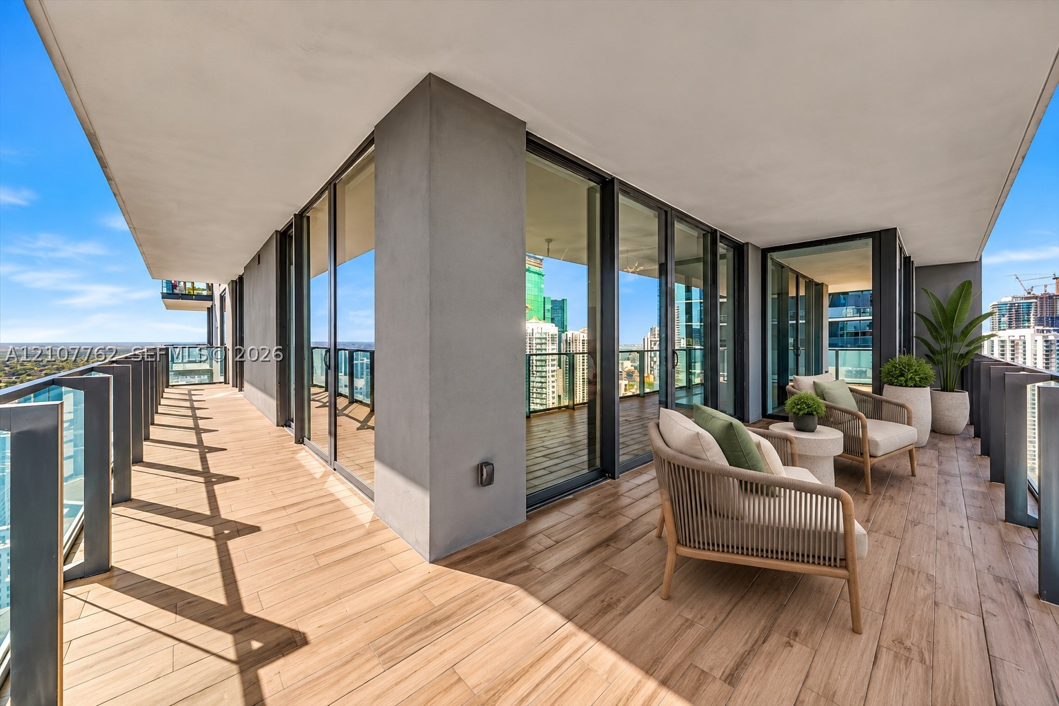 88 SW 7th St #3401, Miami FL 33130