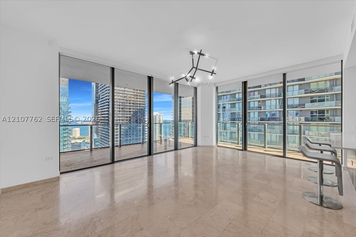 88 SW 7th St #3401, Miami FL 33130