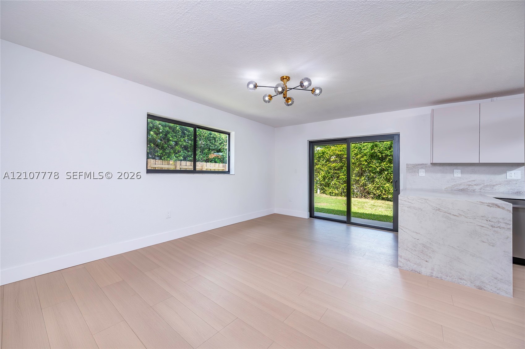 9261 SW 11th St, Miami FL 33174