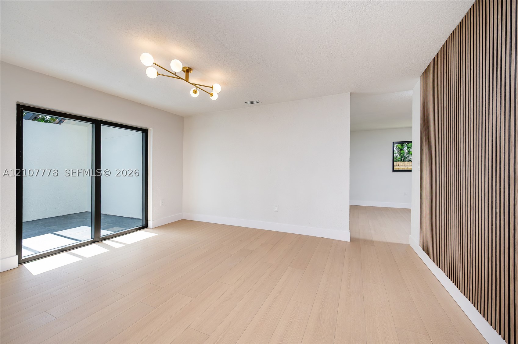 9261 SW 11th St, Miami FL 33174