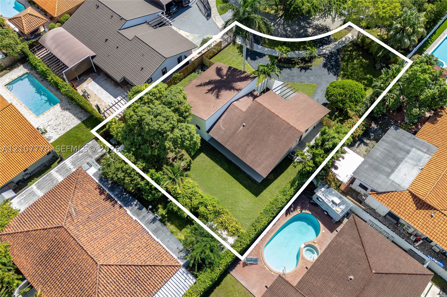 9261 SW 11th St, Miami FL 33174