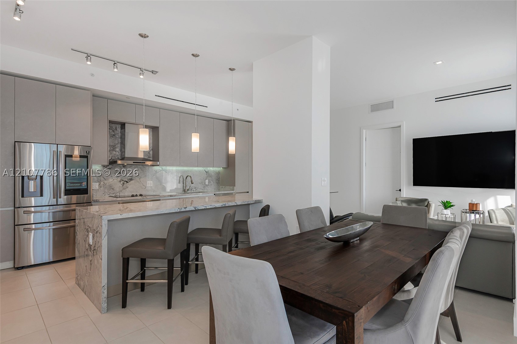 1030 15th St #214, Miami Beach FL 33139