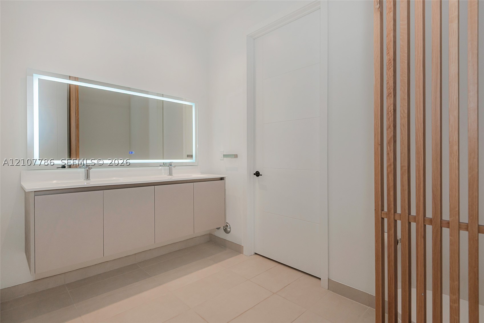 1030 15th St #214, Miami Beach FL 33139