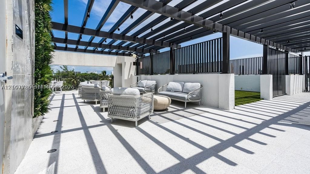 1030 15th St #214, Miami Beach FL 33139