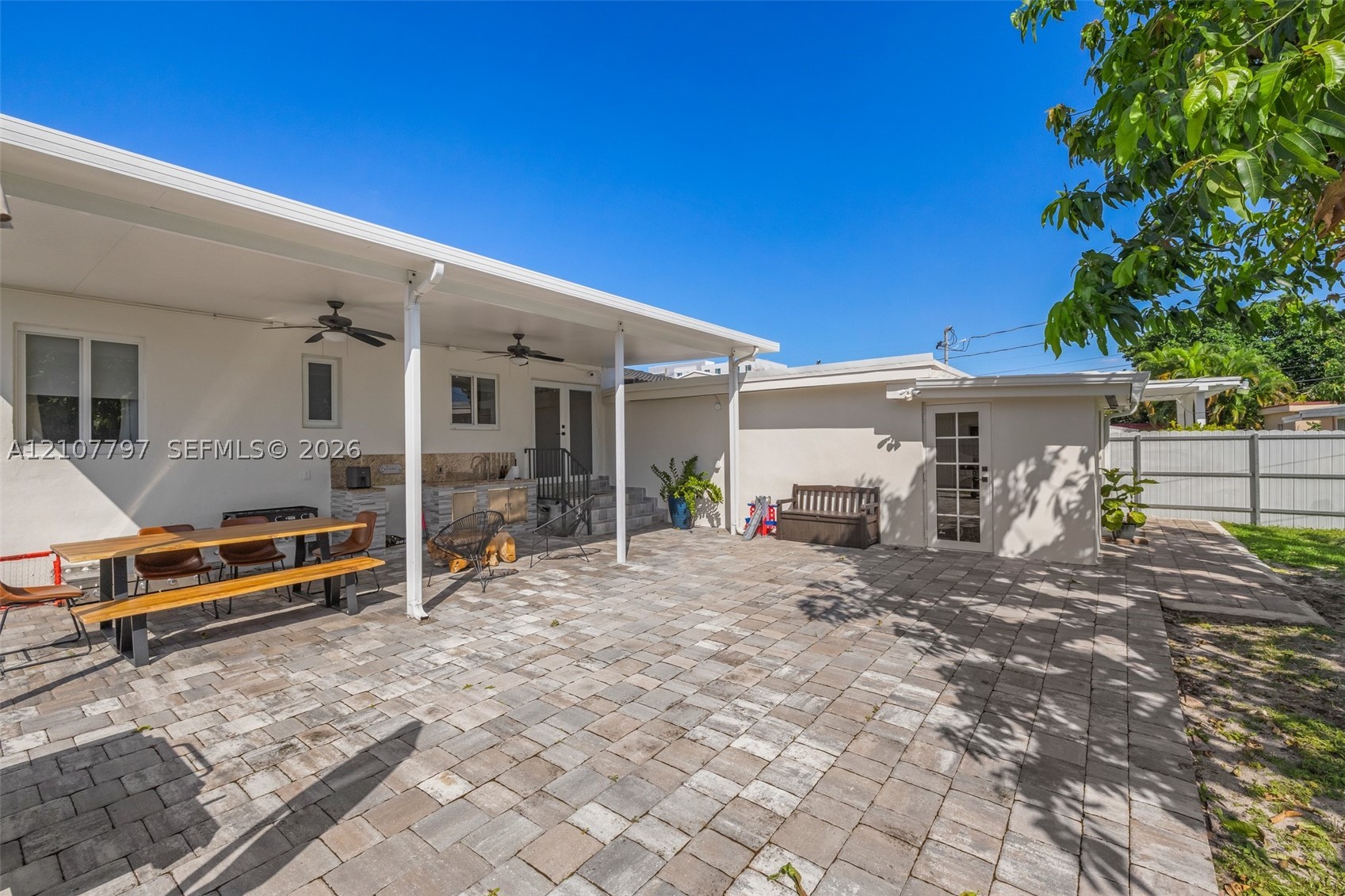 941 NW 40th Ave, Miami FL 33126