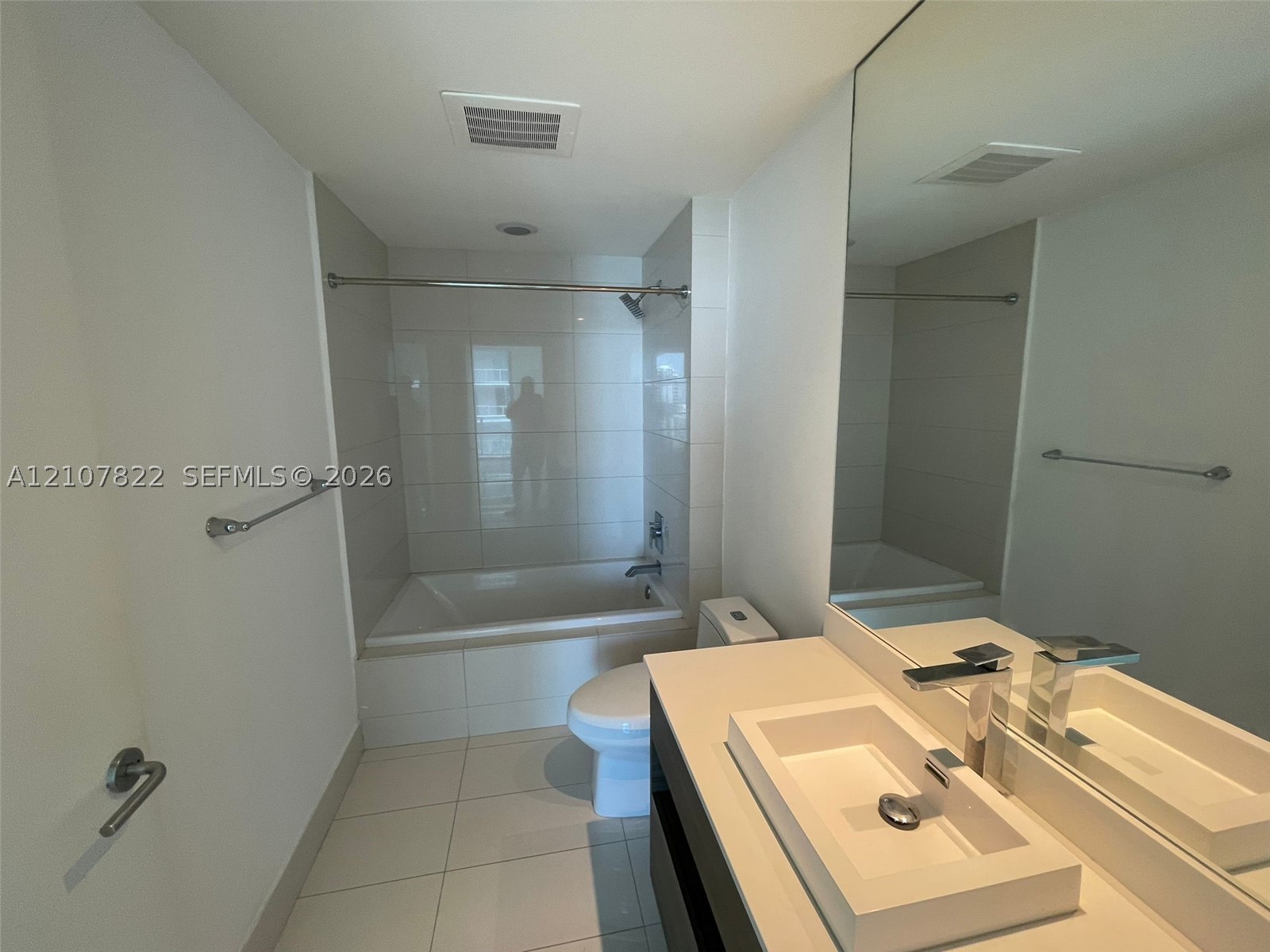 1100 S Miami Ave #1806, Miami FL 33130