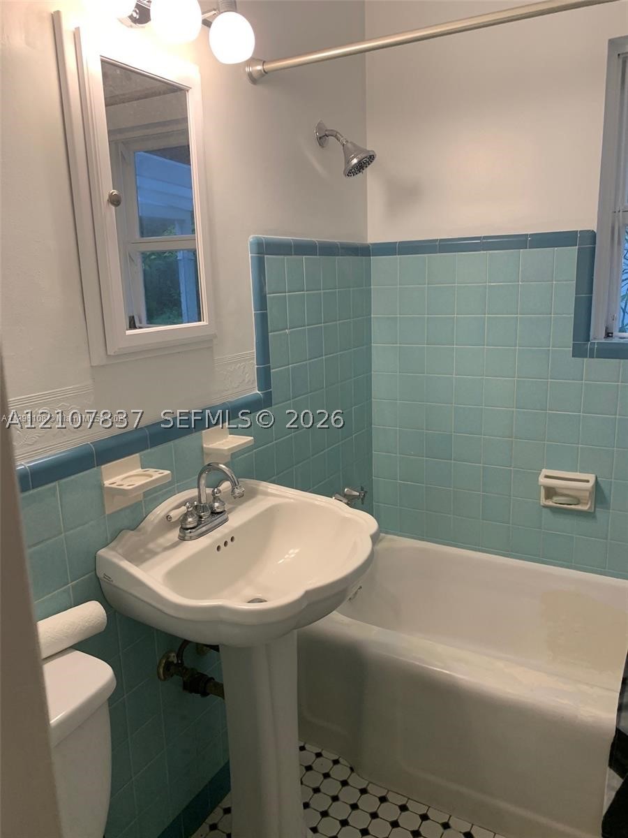 845 SW 11th Ct, Fort Lauderdale FL 33315