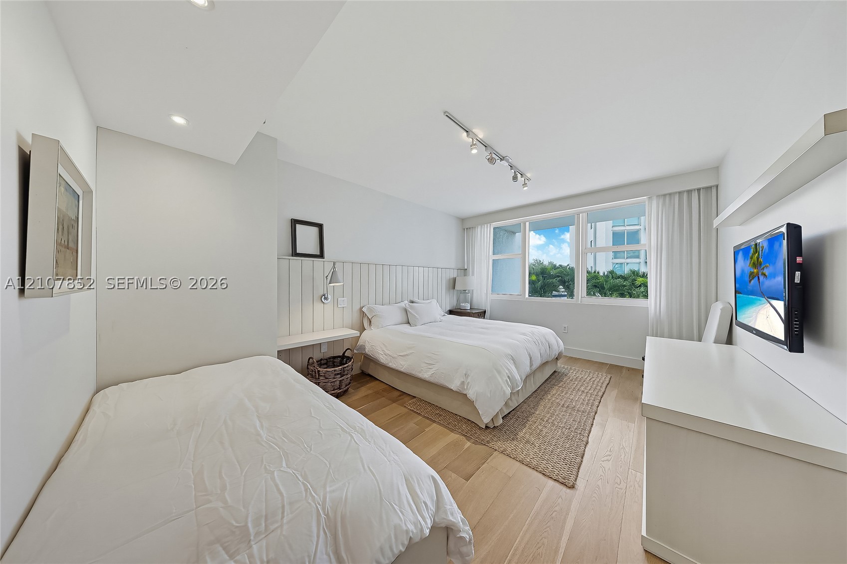 3201 NE 183rd St #301, Aventura FL 33160