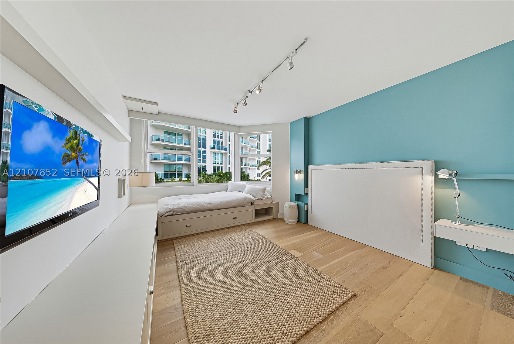 3201 NE 183rd St #301, Aventura FL 33160