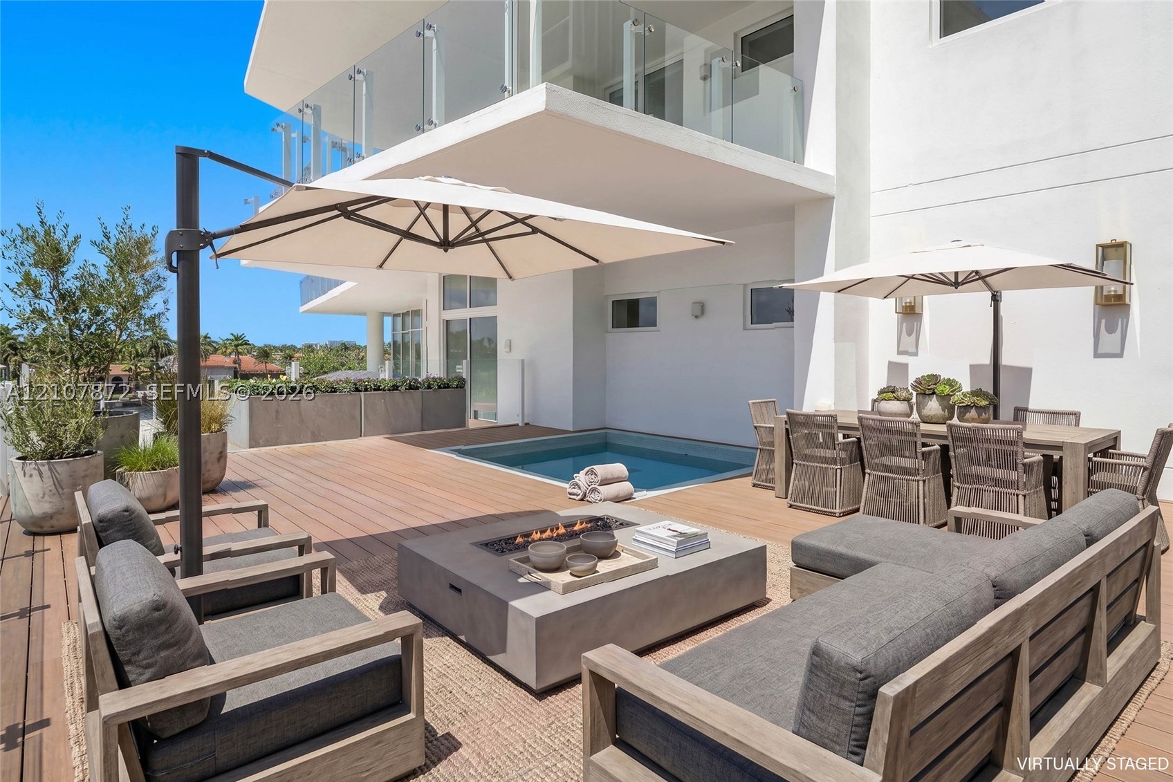 2221 SE 17th St #301, Fort Lauderdale FL 33316