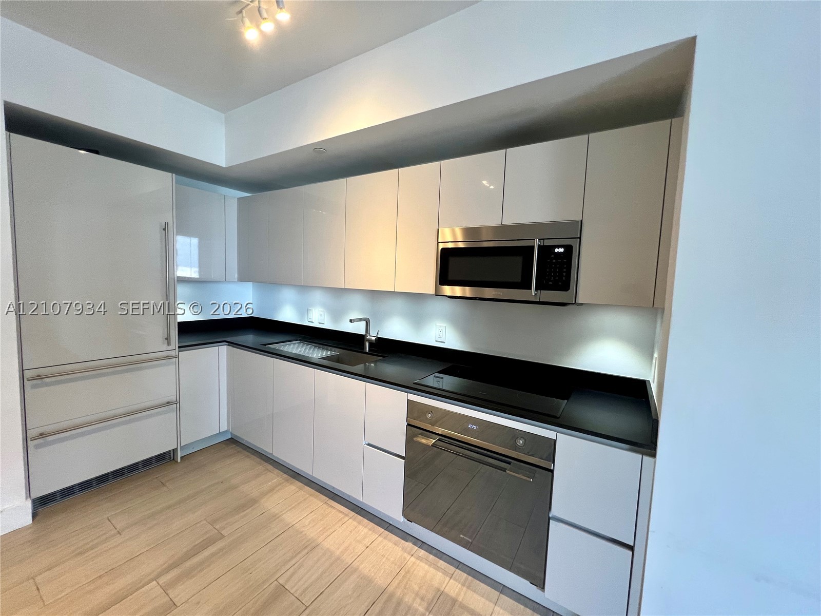 1010 Brickell Ave #3508, Miami FL 33131