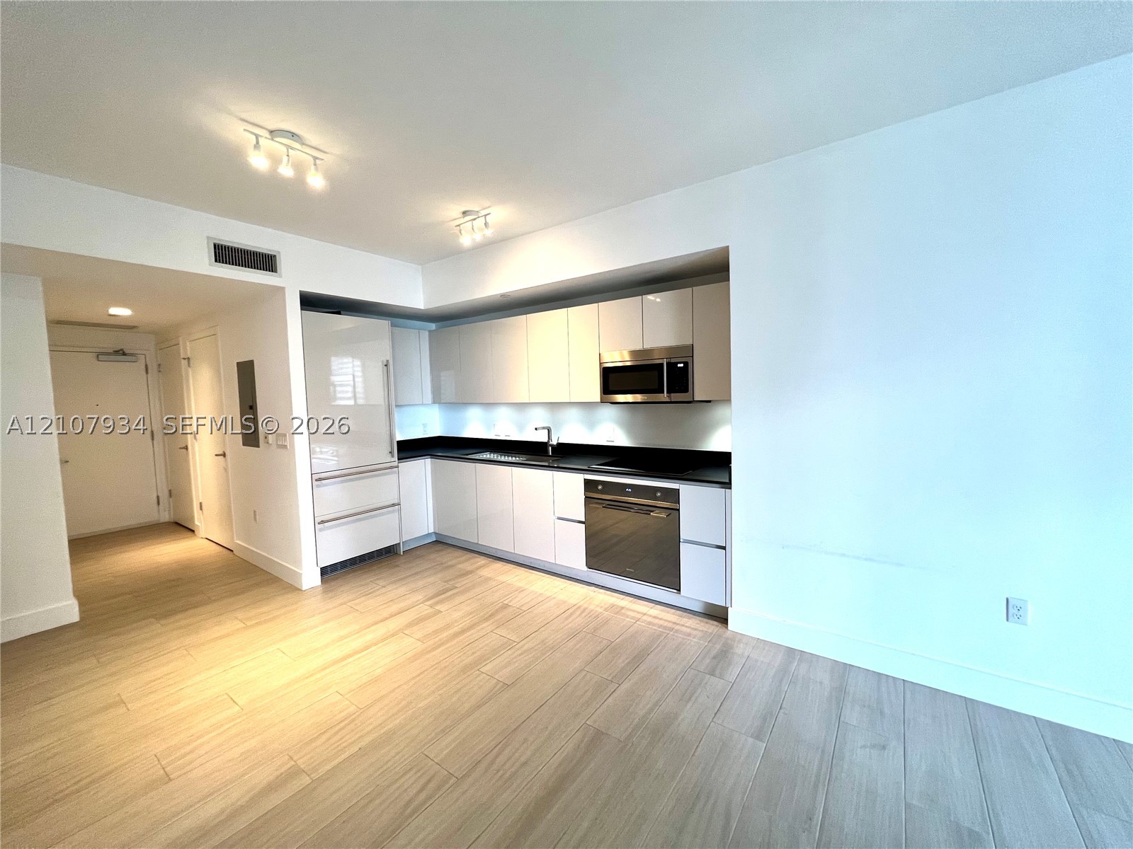 1010 Brickell Ave #3508, Miami FL 33131