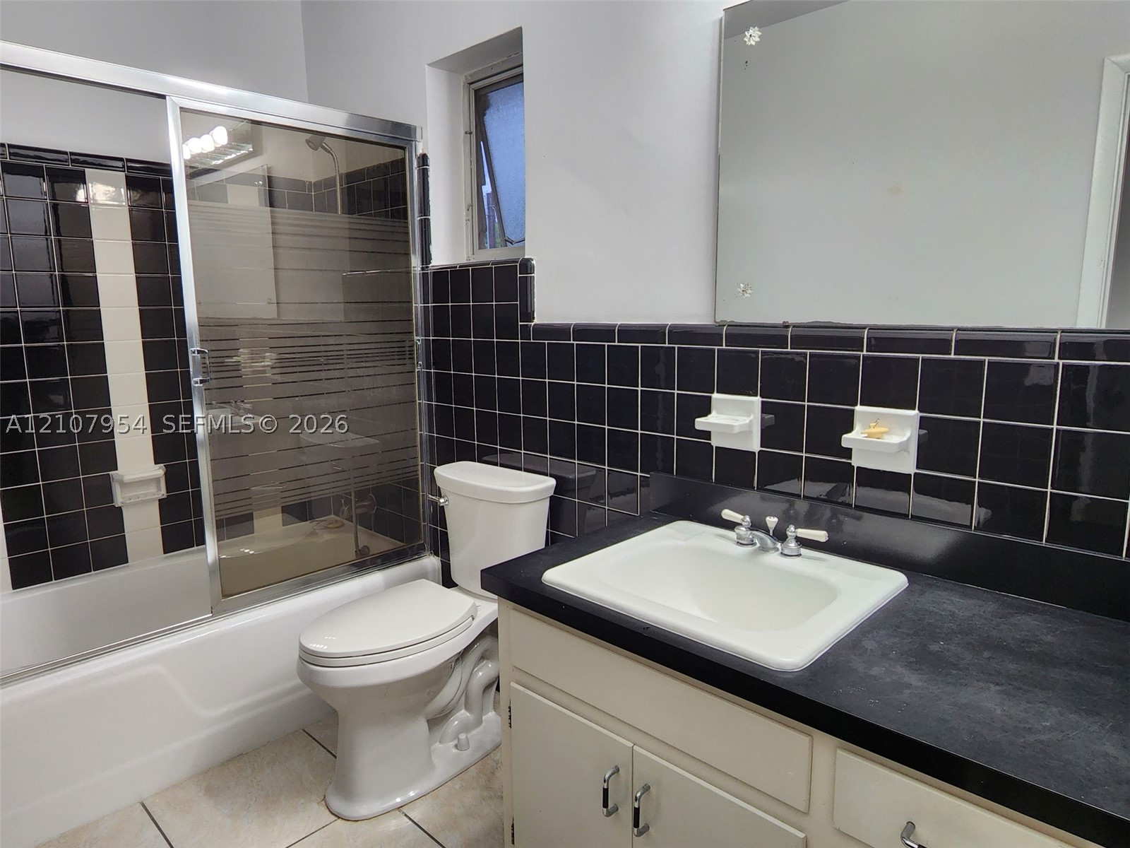 7105 SW 84th Ave, Miami FL 33143