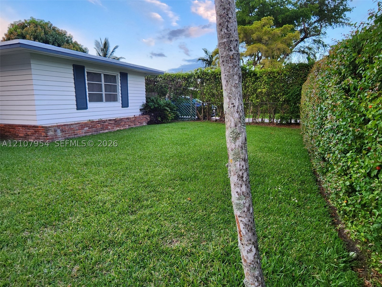 7105 SW 84th Ave, Miami FL 33143