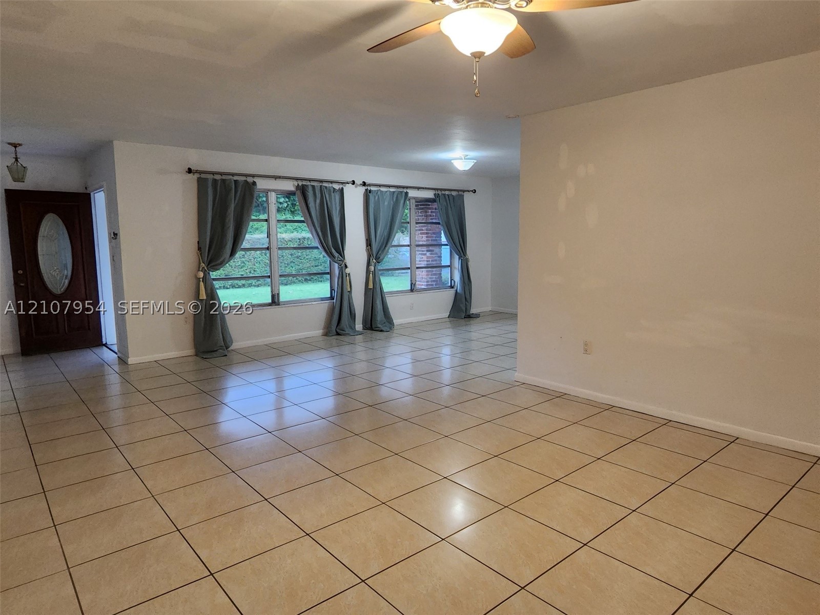 7105 SW 84th Ave, Miami FL 33143