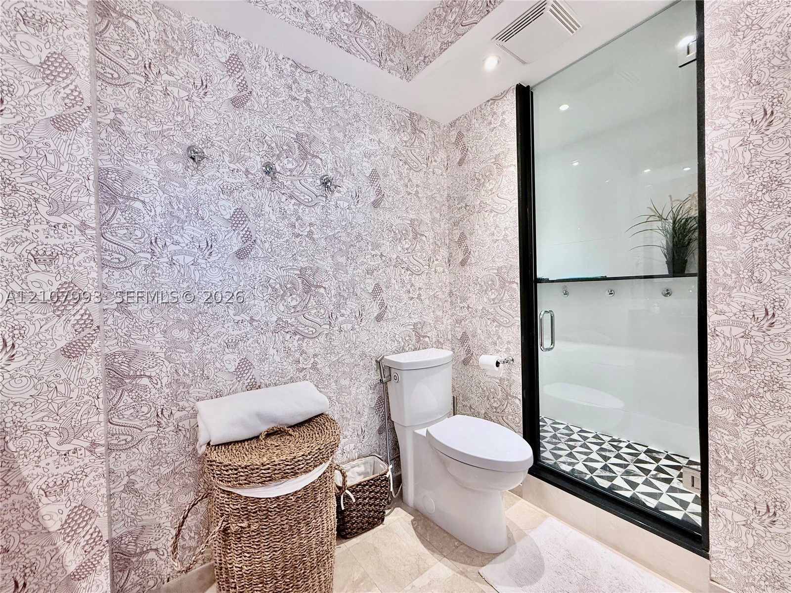 10275 Collins Ave #1110, Bal Harbour FL 33154