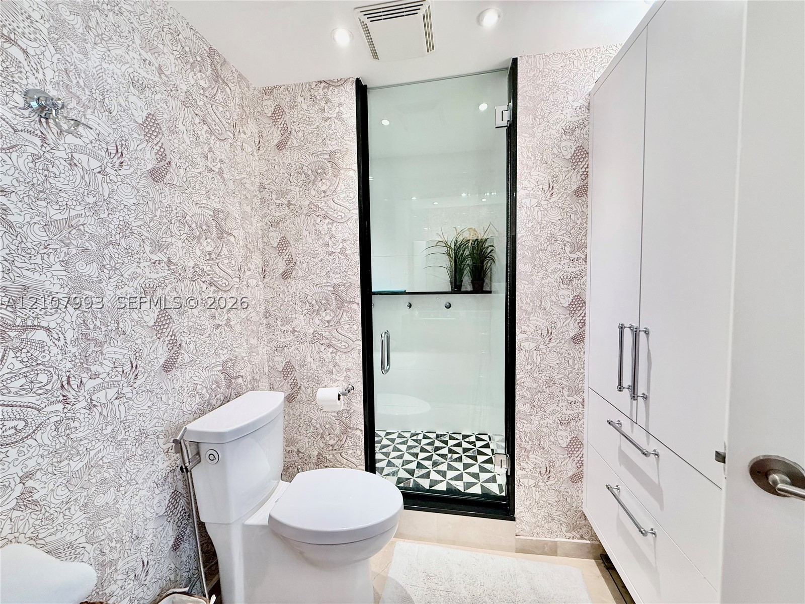 10275 Collins Ave #1110, Bal Harbour FL 33154
