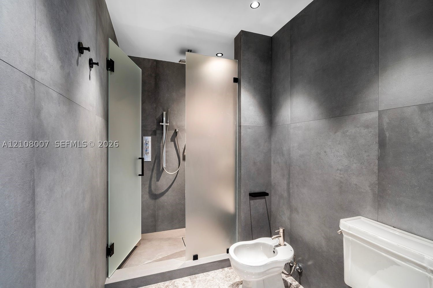 50 S Pointe Dr #1805, Miami Beach FL 33139