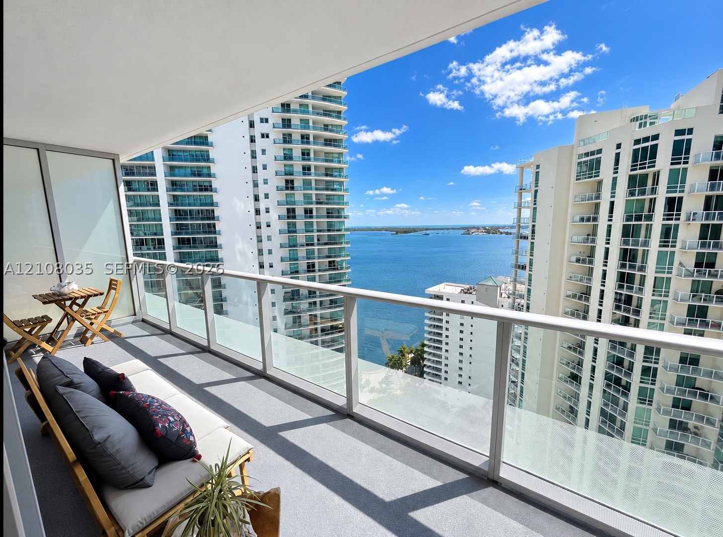 1300 Brickell Bay Dr #2405, Miami FL 33131