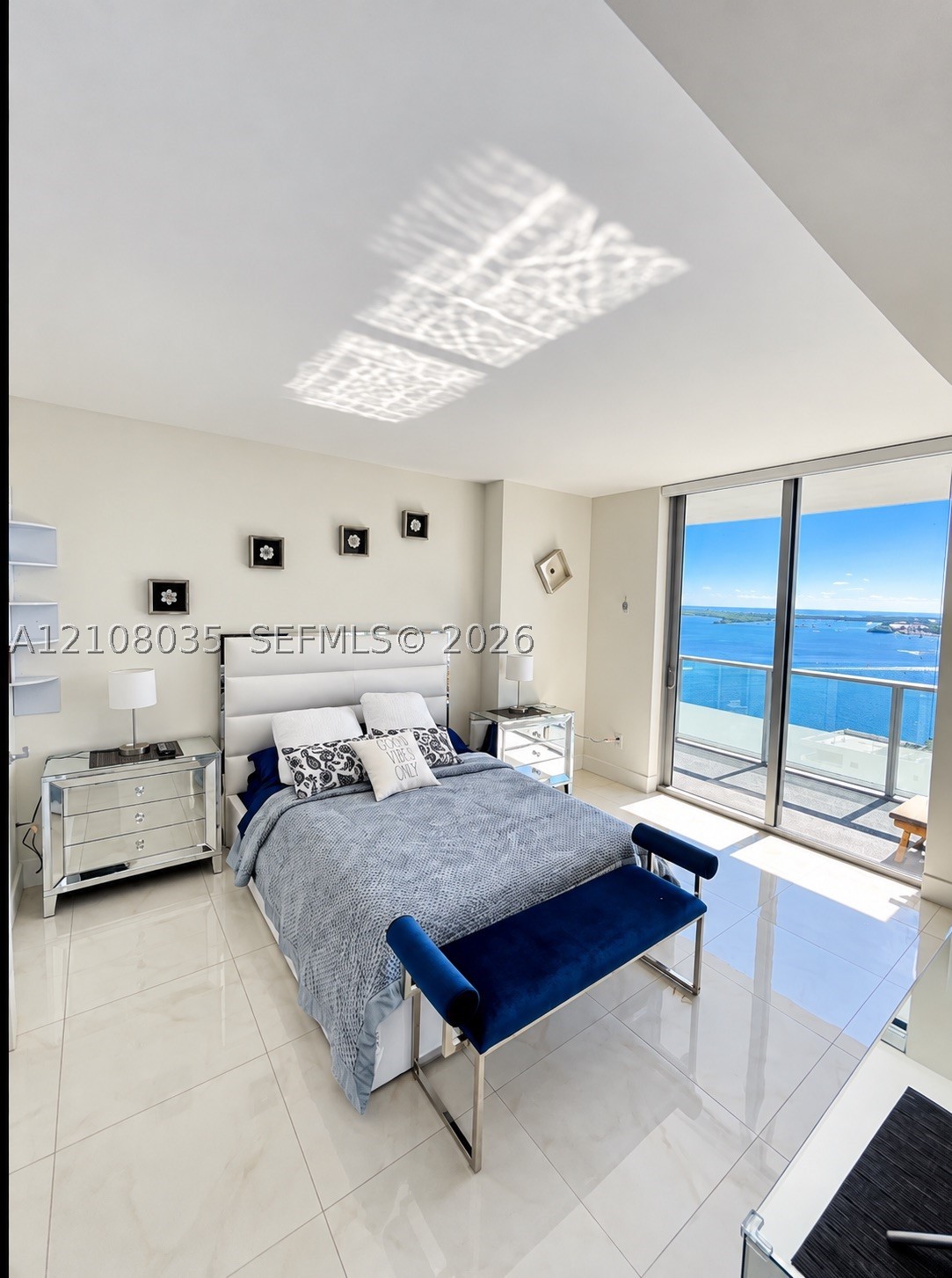 1300 Brickell Bay Dr #2405, Miami FL 33131