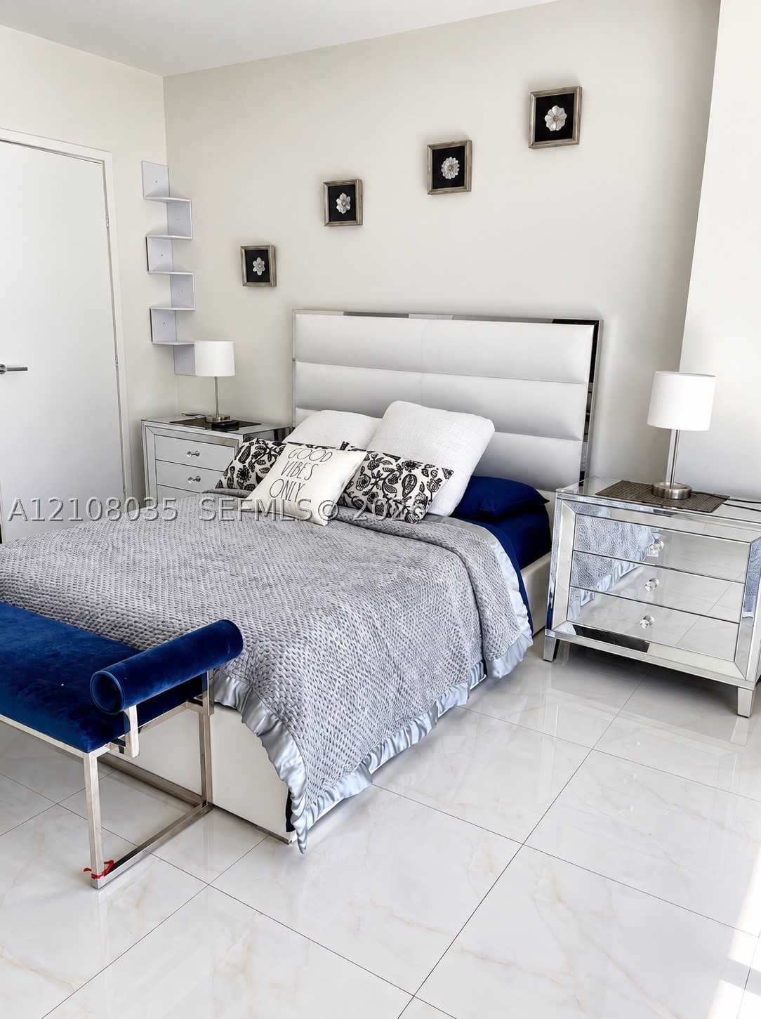 1300 Brickell Bay Dr #2405, Miami FL 33131
