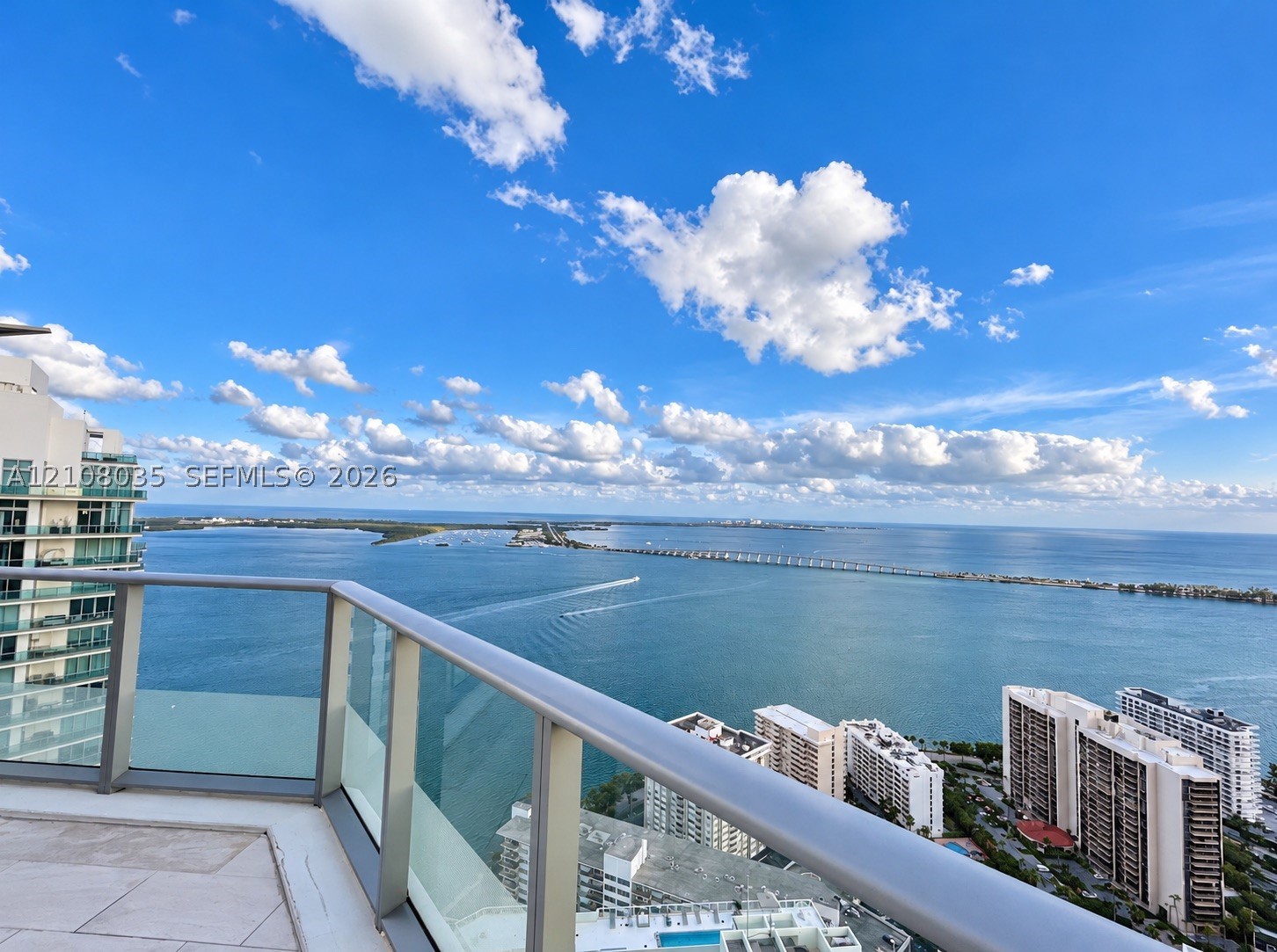 1300 Brickell Bay Dr #2405, Miami FL 33131