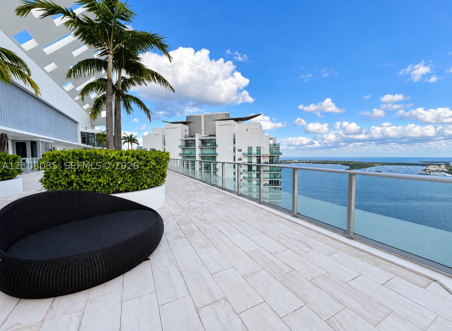 1300 Brickell Bay Dr #2405, Miami FL 33131