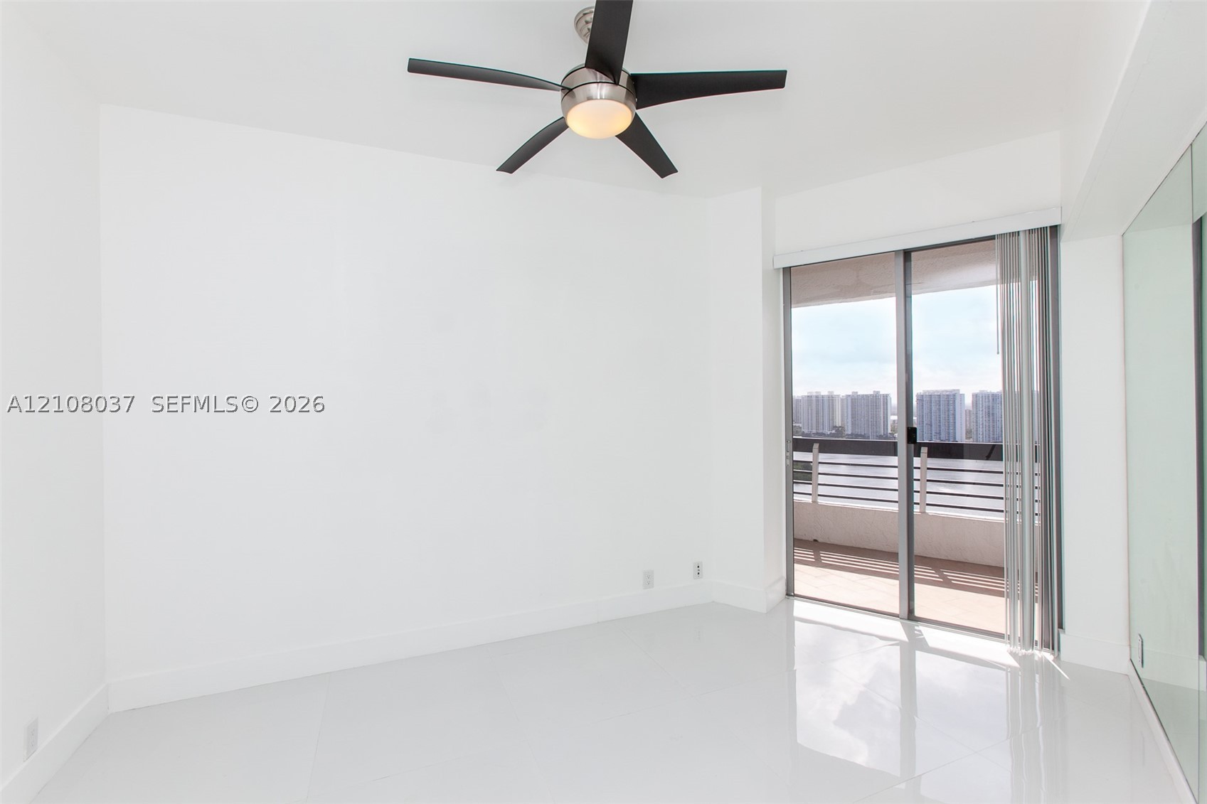 19101 Mystic Pointe Dr #PH 3, Aventura FL 33180