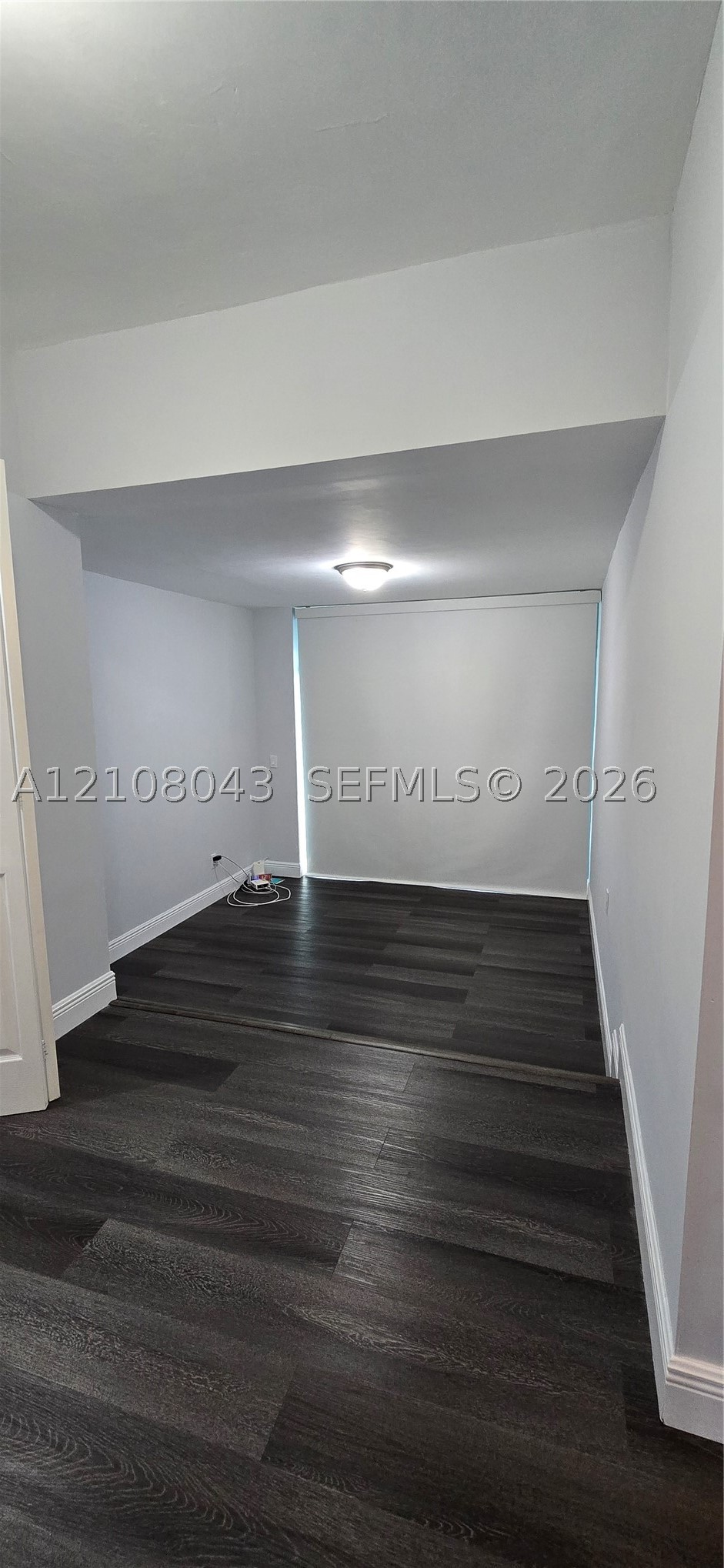 7176 SW 12th St #7176, Miami FL 33144