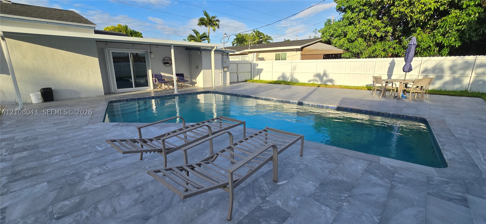 7176 SW 12th St #7176, Miami FL 33144