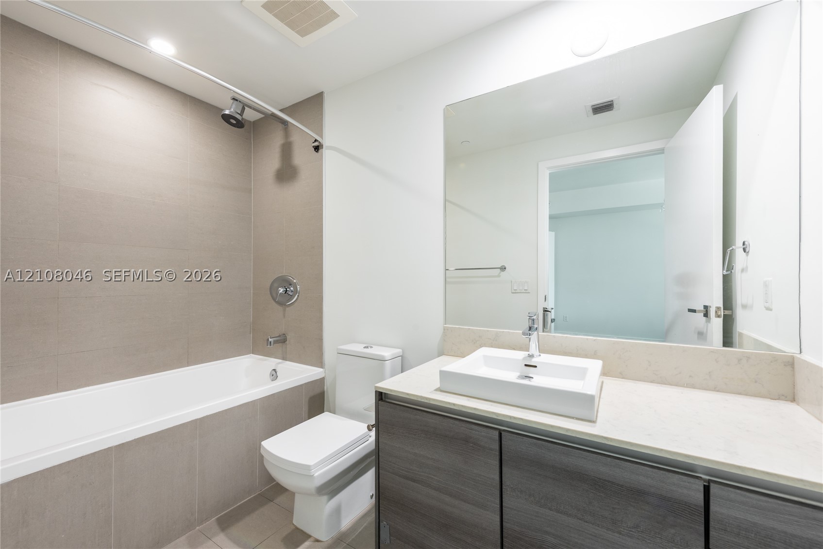 1080 Brickell Ave #509, Miami FL 33131