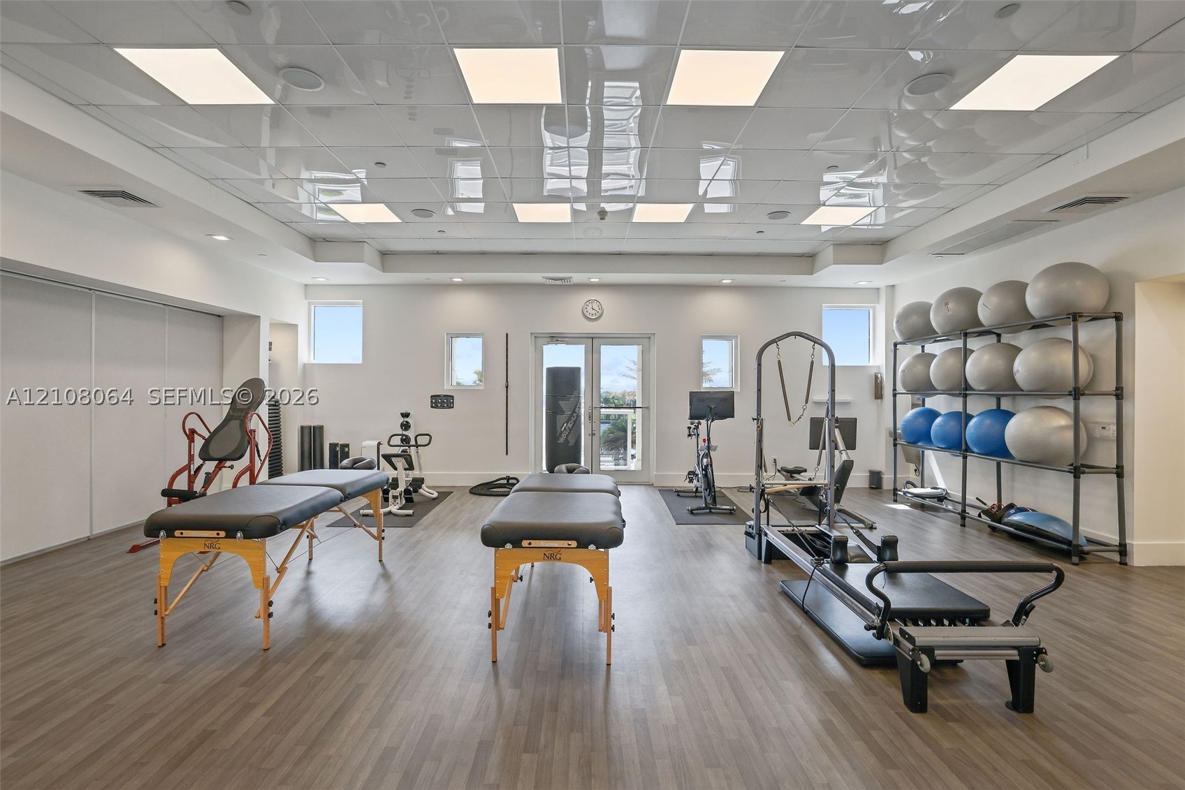 4775 Collins Ave #2408, Miami Beach FL 33140