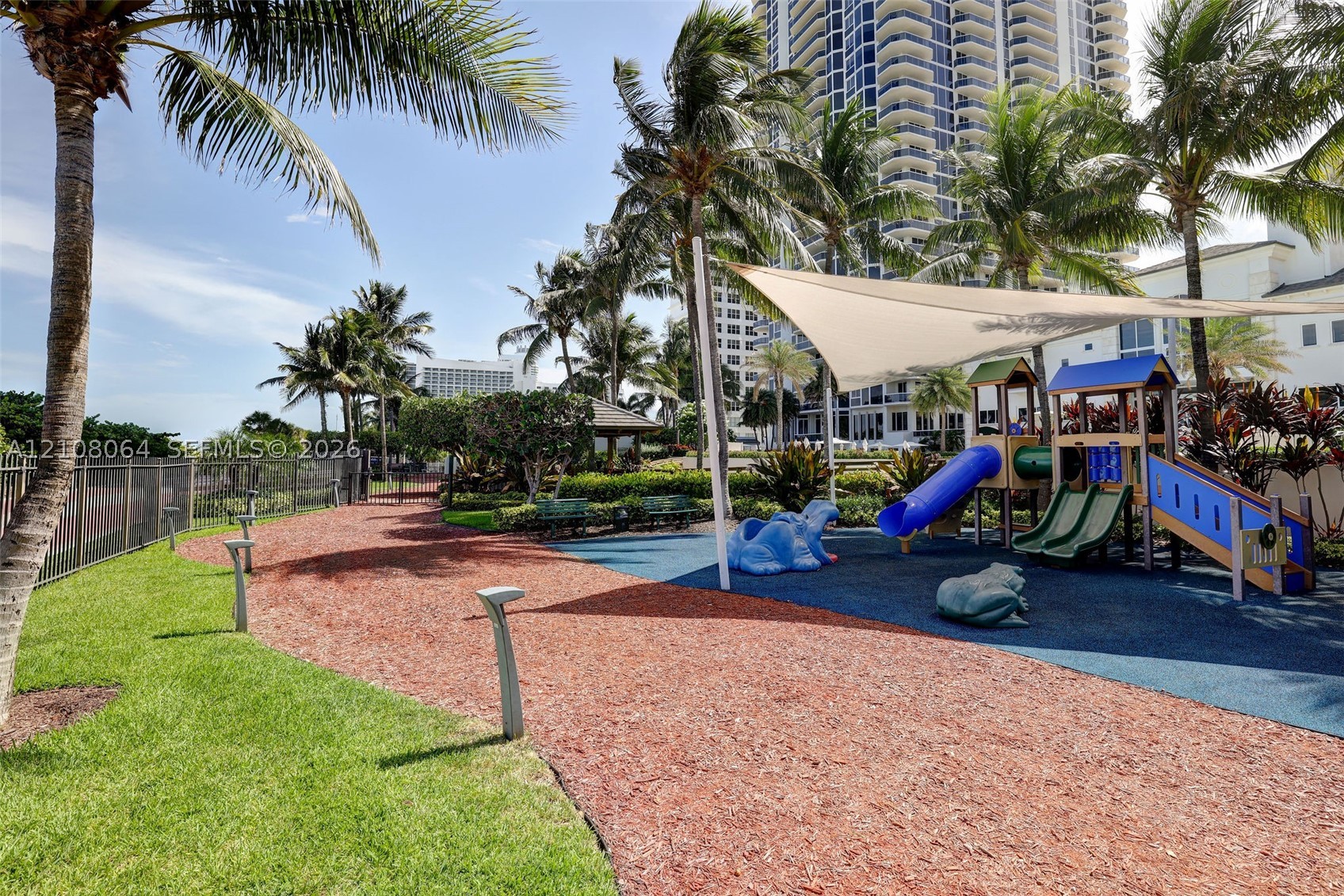 4775 Collins Ave #2408, Miami Beach FL 33140