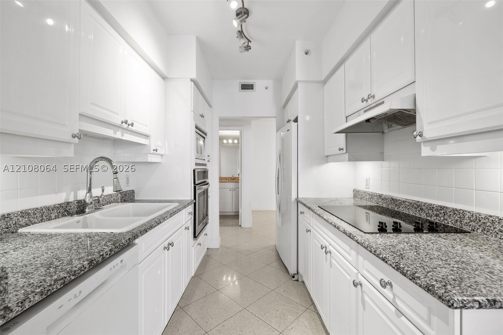 4775 Collins Ave #2408, Miami Beach FL 33140