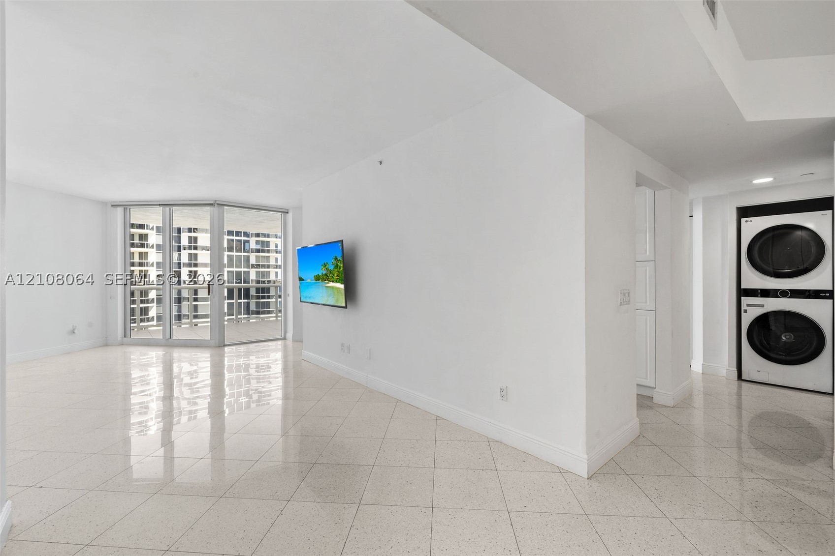 4775 Collins Ave #2408, Miami Beach FL 33140