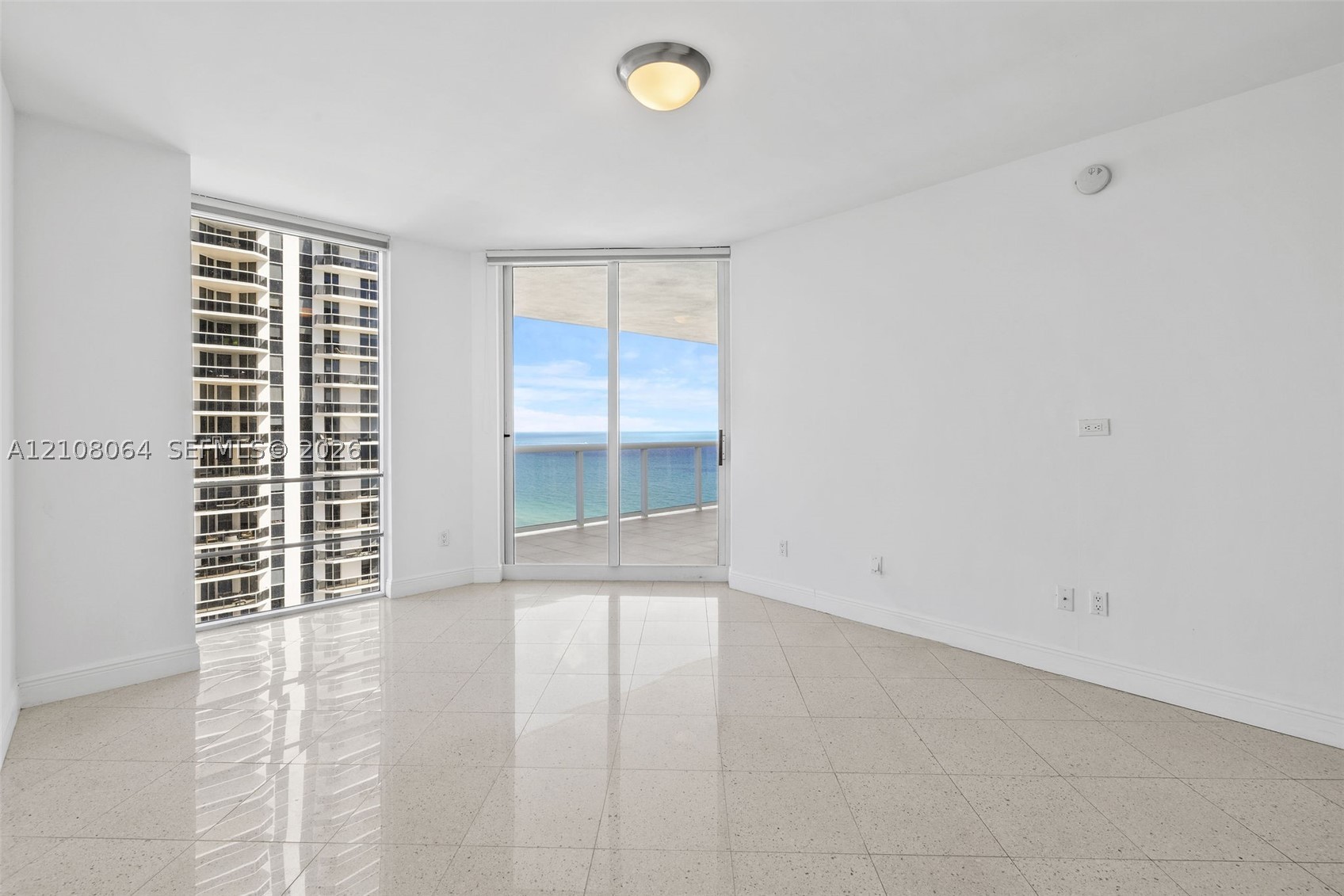 4775 Collins Ave #2408, Miami Beach FL 33140