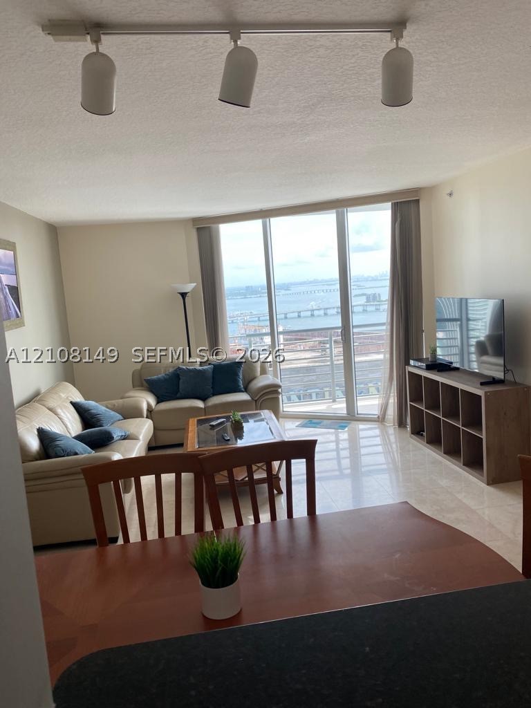 335 S Biscayne Blvd #4204, Miami FL 33131
