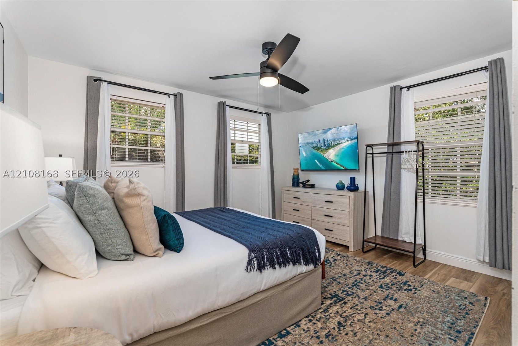 5100 NW 76th Pl, Pompano Beach FL 33073