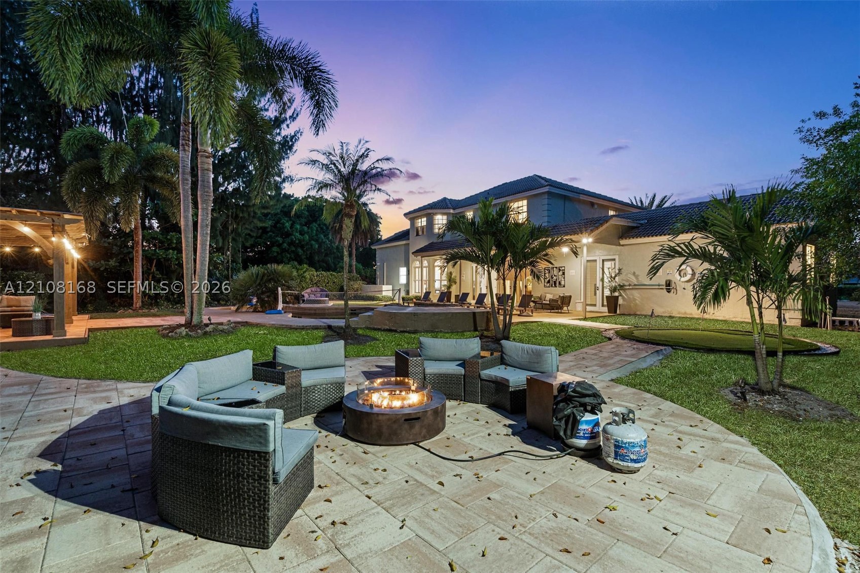 5100 NW 76th Pl, Pompano Beach FL 33073