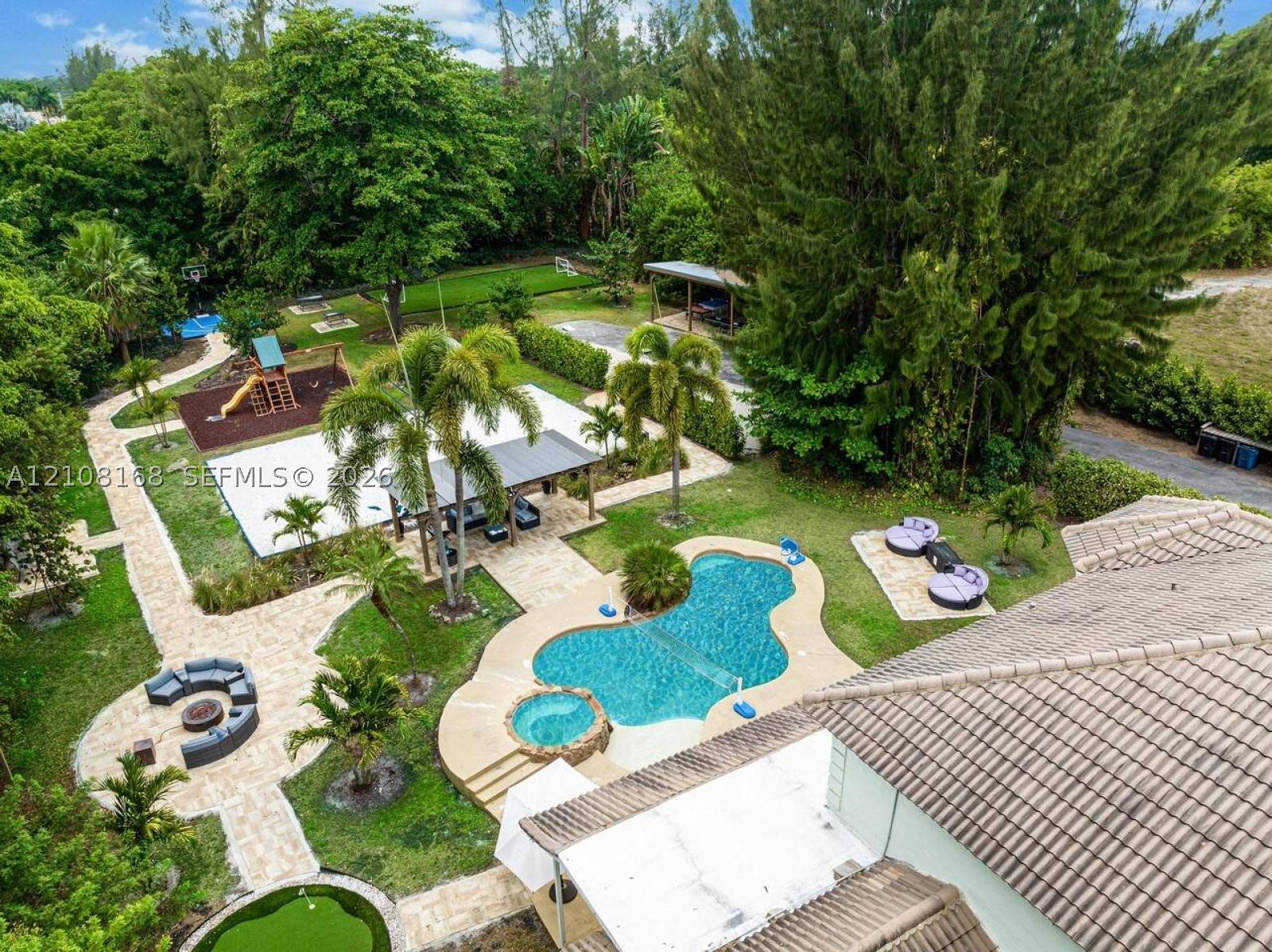 5100 NW 76th Pl, Pompano Beach FL 33073