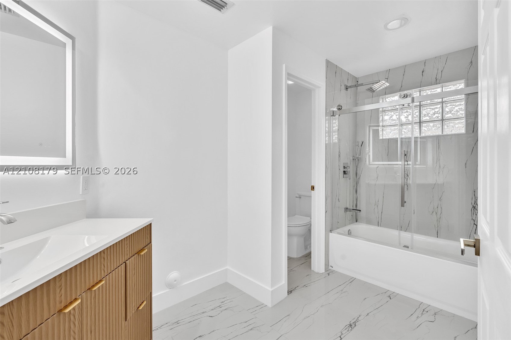15854 SW 14th Ct, Pembroke Pines FL 33027