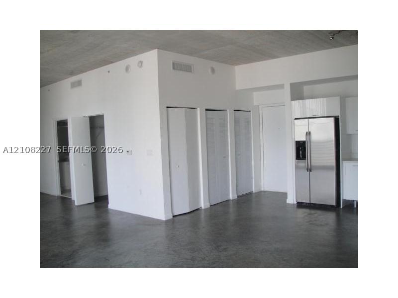 133 2 AV #2908, Miami FL 33132